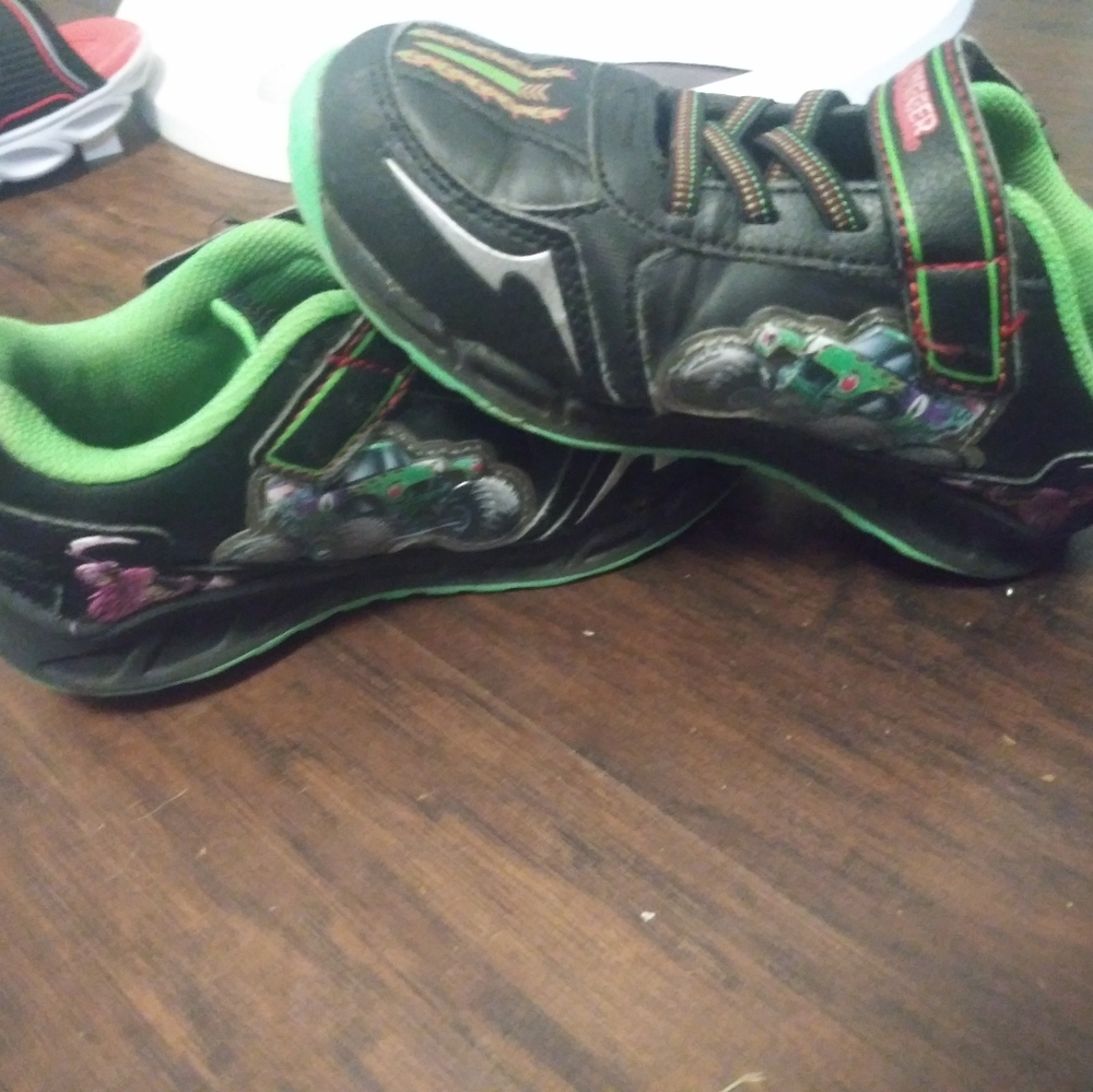 Grave digger shoes